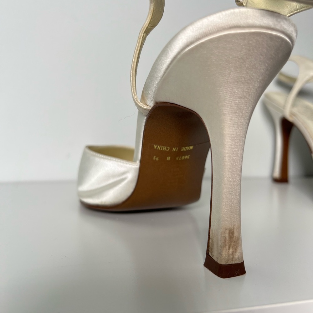 Bridal silk shoe, size 9.5 - Picture 6 of 9